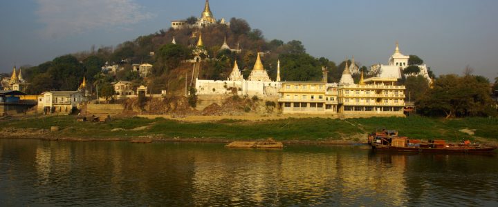 Statkiem z Mandalaj do Bagan